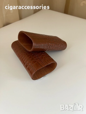 Кожен калъф за 3 пури с кедрово дърво + резачка (крокодилски ефект), снимка 3 - Табакери - 54098044
