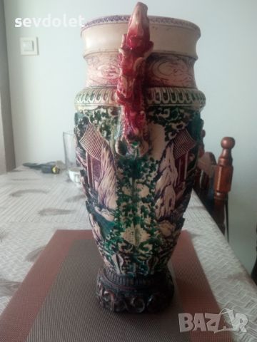Предлагам уникална,красива и старинна ,китайска ваза.Подписана.Релефна.Ръчна изработка., снимка 6 - Вази - 45031755