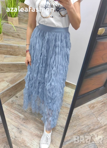 Пола от къдрав тюл