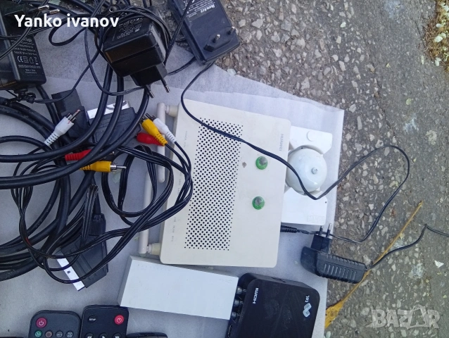 Декодери, рутер, дистанционно, кабели, звънец за врата., снимка 2 - Друга електроника - 54130629