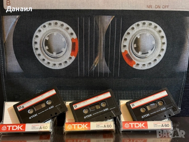 Ретро стойка с 10 бр касети TDK, снимка 5 - Аудио касети - 53298376