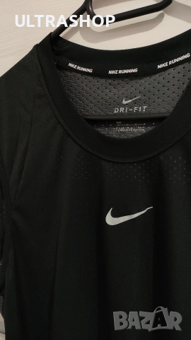 Дамски спортен потник Nike size L В отлично състояние, снимка 7 - Потници - 54207190