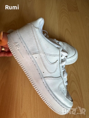 Оригинални често бели кецове NIKE AIR FORCE 1 LOW! 37,5 н, снимка 1