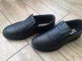 Продавам черни мъжки затворени обувки без връзки, снимка 1 - Ежедневни обувки - 45213518