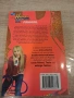 Hannah Montana book Fanmail book 4 in German детска книга на немски , снимка 2