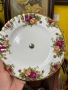 Чиния за красиво поднесени сладкиши от емблематичната серия Old Country Roses на английската марка , снимка 6
