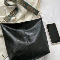 Зелена,кафява или черна ежедневна чанта от екокожа,размери и разпределение на снимките щее, снимка 2 - Чанти - 45068322