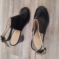 Чисто нови черни сандали на ток, снимка 10 - Сандали - 45019136