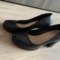 Елегантни обувки на ток Tendenz, снимка 4 - Дамски обувки на ток - 45011365
