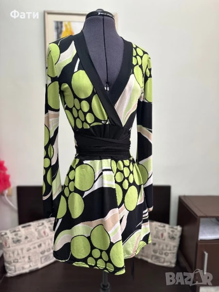 Къса рокля с дълъг ръкав, снимка 1