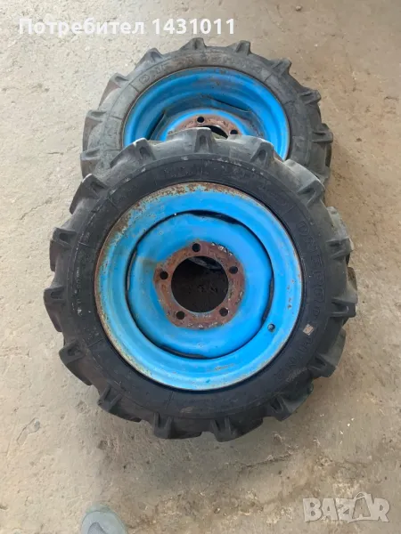 Гуми, снимка 1