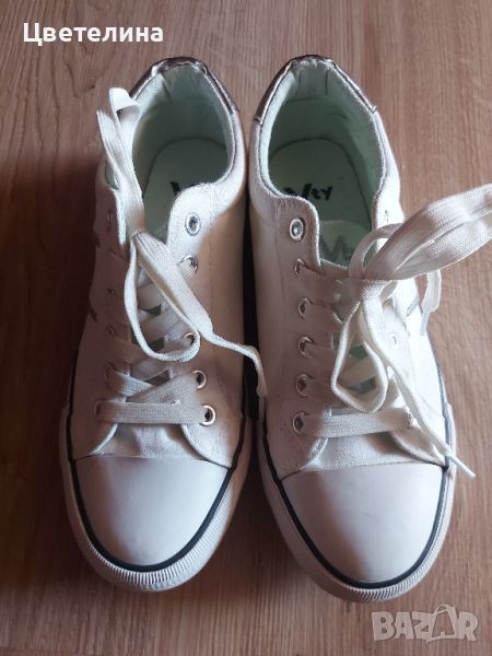 Дамски бели обувки 38 номер от Дайхман, снимка 1