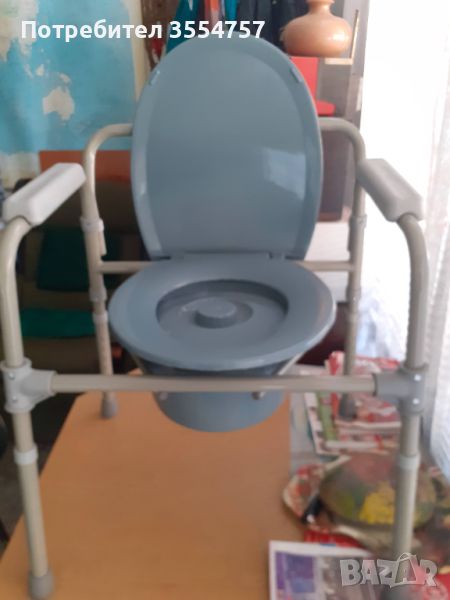 Продавам чисто нов тоалетен стол за възрастни и трудноподвижни хора, снимка 1