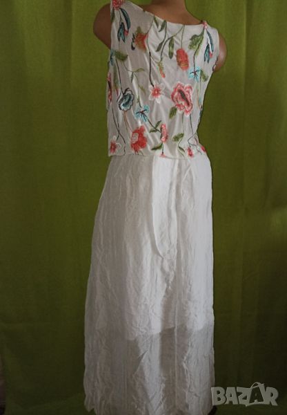 Дълга италианска рокля от естествена коприна , тюл с бродерия и подплата от трико L, XL, снимка 1