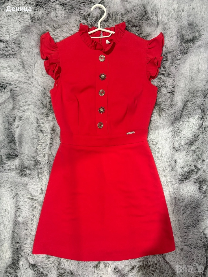 Червена рокля, снимка 1