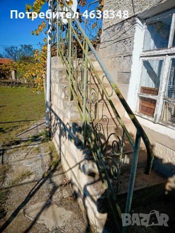 Продава масивна каменна къща и голямо дворно място, снимка 9 - Къщи - 52250035