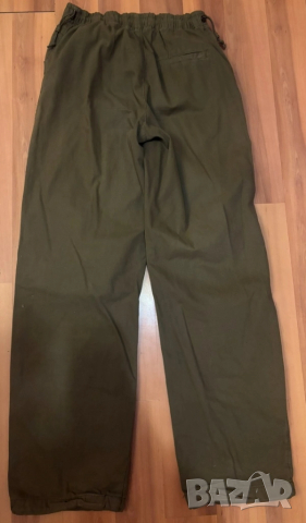 Тъмно зелени parachute панталони от Bershka, XS, снимка 3 - Панталони - 52281943