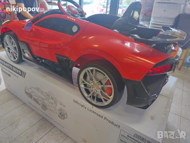 BUGATTI Акумулаторна кола Bugatti Divo, снимка 6 - Коли, камиони, мотори, писти - 53849097