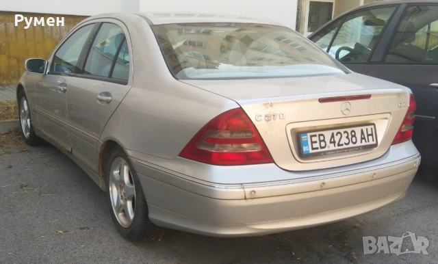 Mercedes-Benz 220, снимка 2 - Автомобили и джипове - 54012611