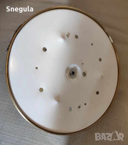 Плафон от резбовано матирано стъкло и месинг, снимка 2 - Лампи за таван - 52918131