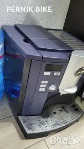 кафемашина Робот Jura, снимка 2 - Кафемашини - 49965791