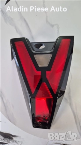 Заден ляв стоп на калника Dacia Duster 3 година 2024 2025 код 265559174R , снимка 4 - Аксесоари и консумативи - 52551026