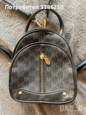 Малка дамска чантичка 