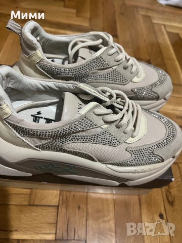 Уникални сникърси