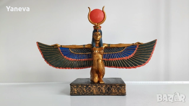 Изида, древноегипетска богиня  на майчинството , семейството покровителка на магията и лечението , снимка 3 - Статуетки - 53890461