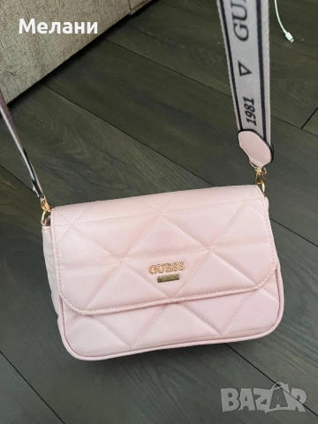 Нова дамска чанта Guess