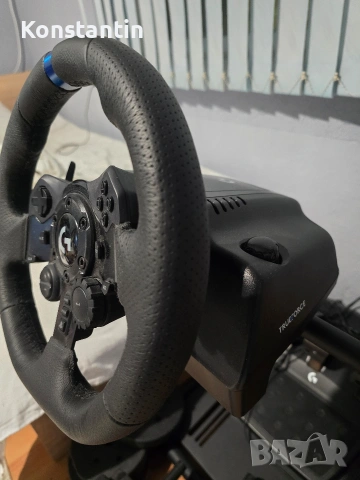 Logitech G923 + стойка за монтаж, снимка 2 - PlayStation конзоли - 53651544