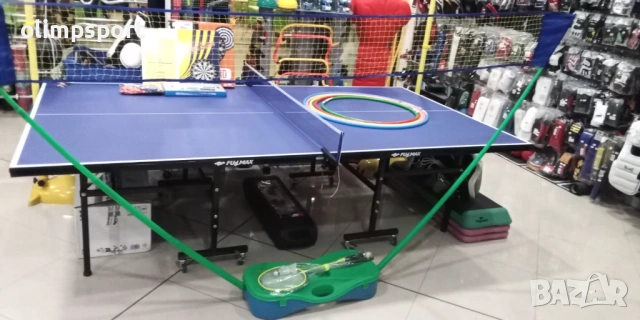 комплект бадминтон с мрежа и стойки нов с куфър, стандартни ракети за бадминтон с перца