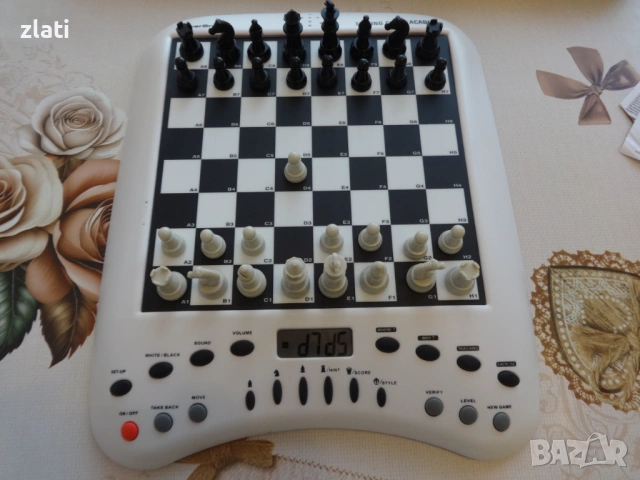 Продавам електронен шах Talking Chess Academy с обучителна гласова система