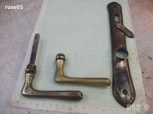 Дръжки и шилд бронзови стари за брава, снимка 3 - Други ценни предмети - 52915389