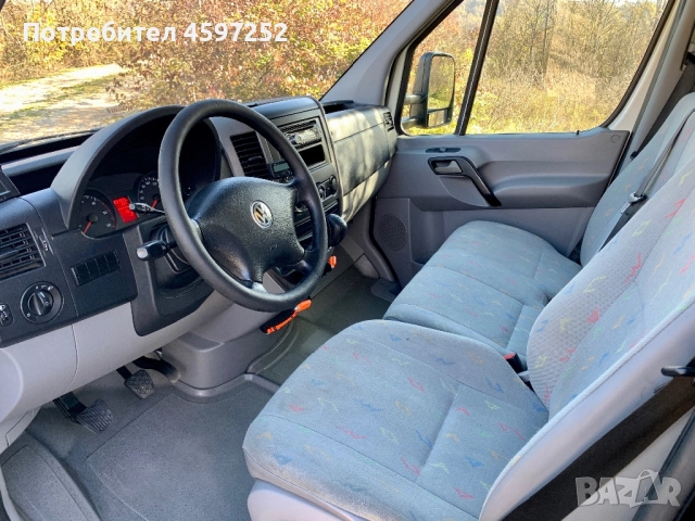 VW Crafter 4.30м.* Климатик* Темпомат* Двойна гума, снимка 12 - Бусове и автобуси - 52440599