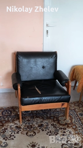 Продавам диван и един фотьойлаот дърво , снимка 3 - Дивани и мека мебел - 51860419