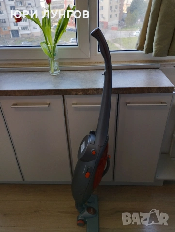 Вертикална прахосмукачка, снимка 5 - Прахосмукачки - 54096977