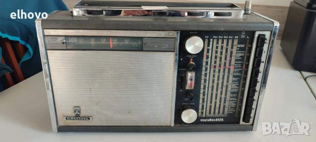 Радио Grundig Satelit Transistor 5000, снимка 5 - Радиокасетофони, транзистори - 53040597