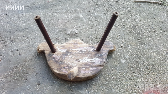 Трикрако столче , снимка 2 - Антикварни и старинни предмети - 53904896