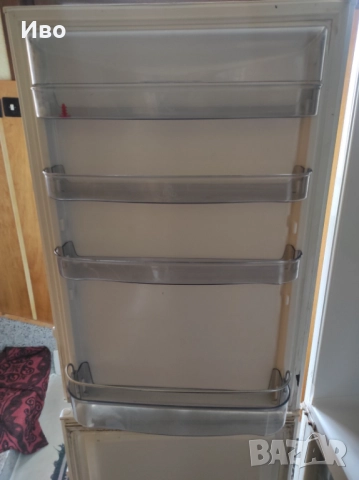 Продавам хладилник с фризер SNAIGE RF 310 – 173 см височина, снимка 7 - Хладилници - 51887158