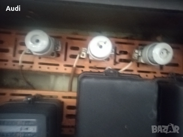 Метално електрическо табло за външен монтаж. Здрава масивна и качествена изработка , снимка 4 - Разклонители и удължители - 54174173