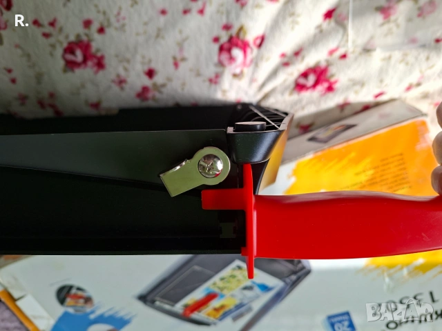 KW-Trio 13502 - Ръчна гилотина - А3 до 449 мм., до 20 листа, снимка 6 - Други машини и части - 54019689