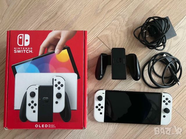  КАТО НОВ Nintendo Switch OLED - White + калъф+ игра GTA (trilogy), снимка 2 - Nintendo конзоли - 45462957