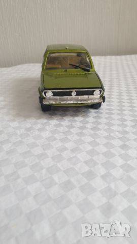 Стар модел  1/25 Volkswagen Polo , снимка 9 - Колекции - 46322593