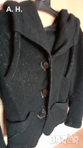 Черно яке с качулка, снимка 2 - Якета - 18184351