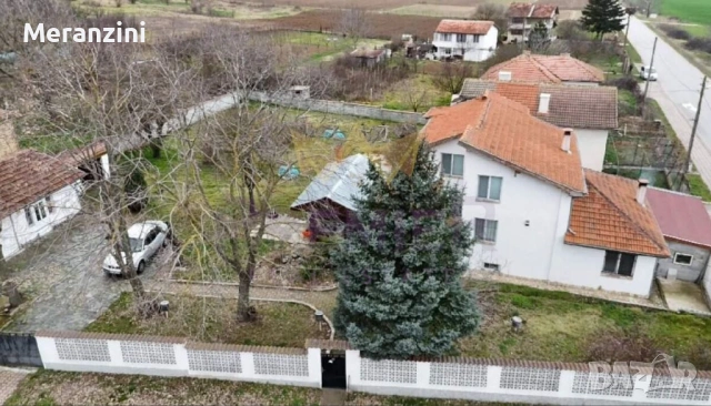 Продава се къща