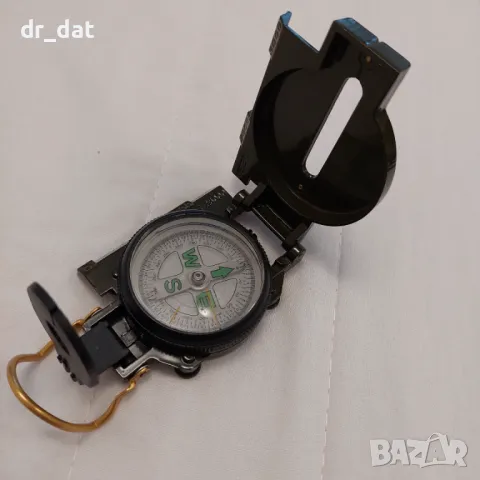 Компас метален военен, снимка 2 - Екипировка - 49697465