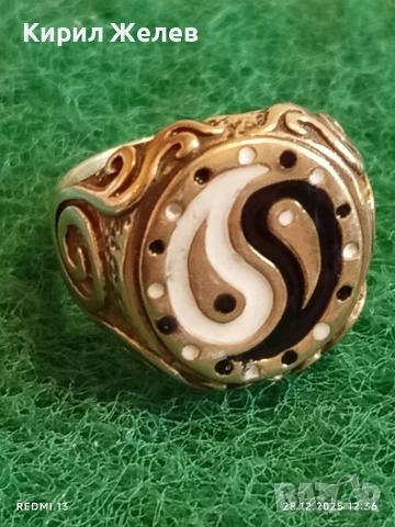 ИН и ЯН Марков сребърен пръстен инкростиран в черно и бял емайл 28736