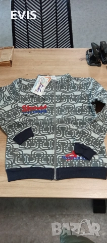 Нов детски суитшър с цип и джобове – Р-р 128