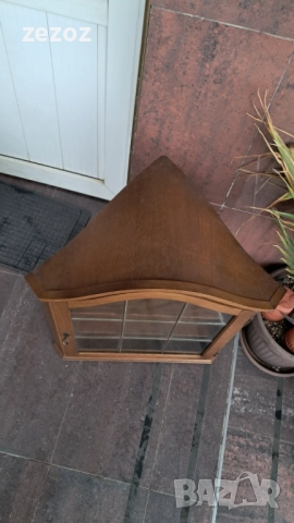 Ъглова стенна витрина масив, снимка 6 - Секции и витрини - 51959201